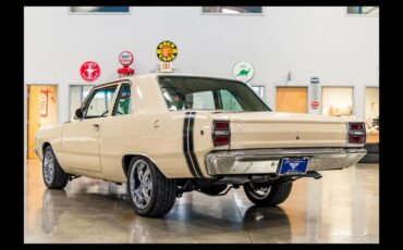 Dodge-Dart-1968-Pale-Yellow-With-Black-Hood-Tan-5