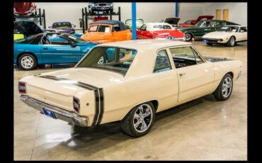 Dodge-Dart-1968-Pale-Yellow-With-Black-Hood-Tan-7