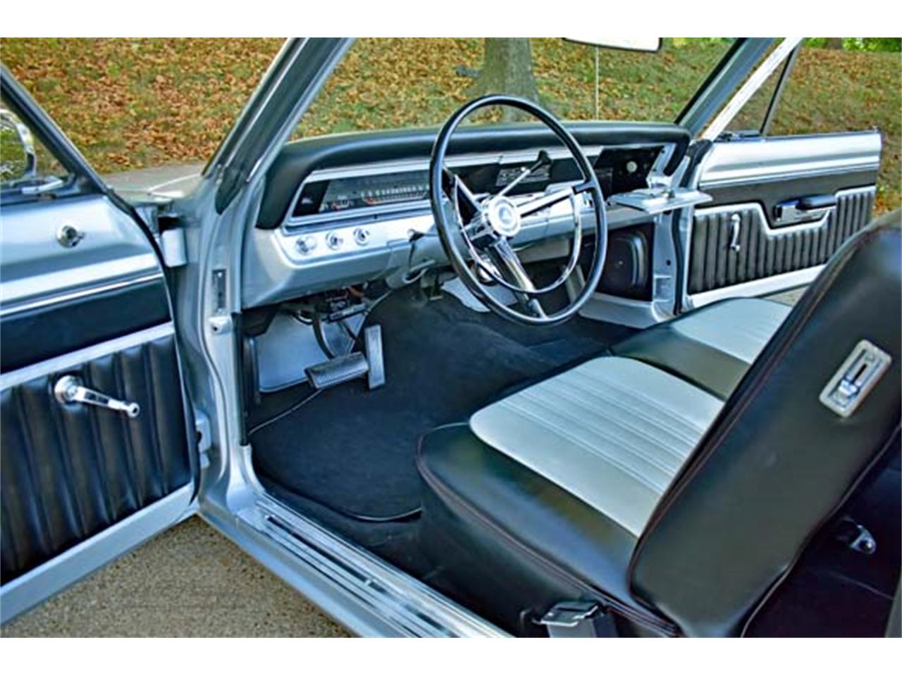 Dodge-Dart-gt-1967-Silver-BlackSilver-63