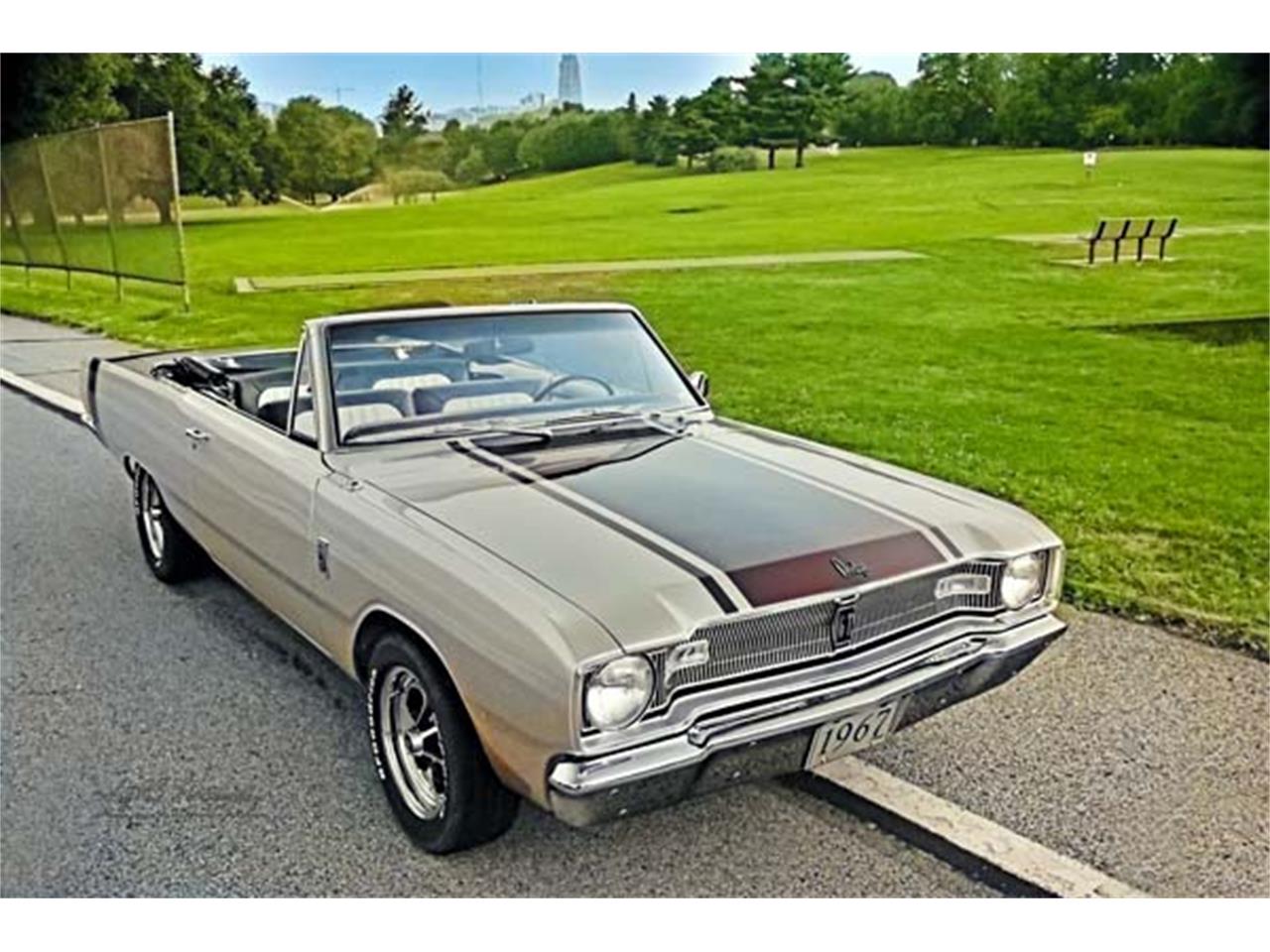 Dodge-Dart-gt-1967-Silver-BlackSilver-74