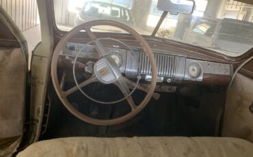Dodge-Deluxe-1947-Sedan-5
