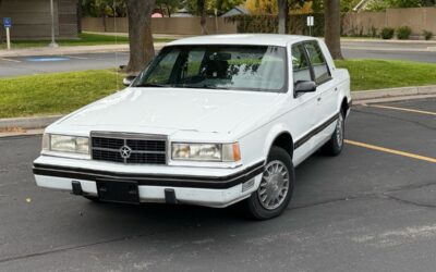 Dodge Dynasty 1990 Sedan