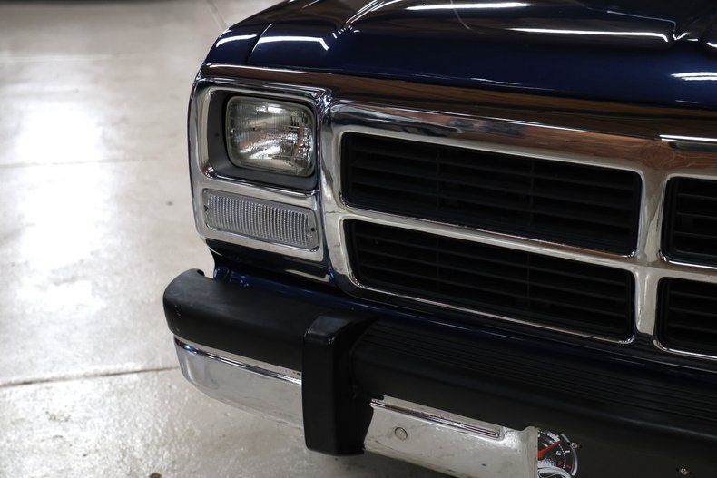 Dodge-Other-1992-Dark-Spectrum-Blue-M-Gray-1