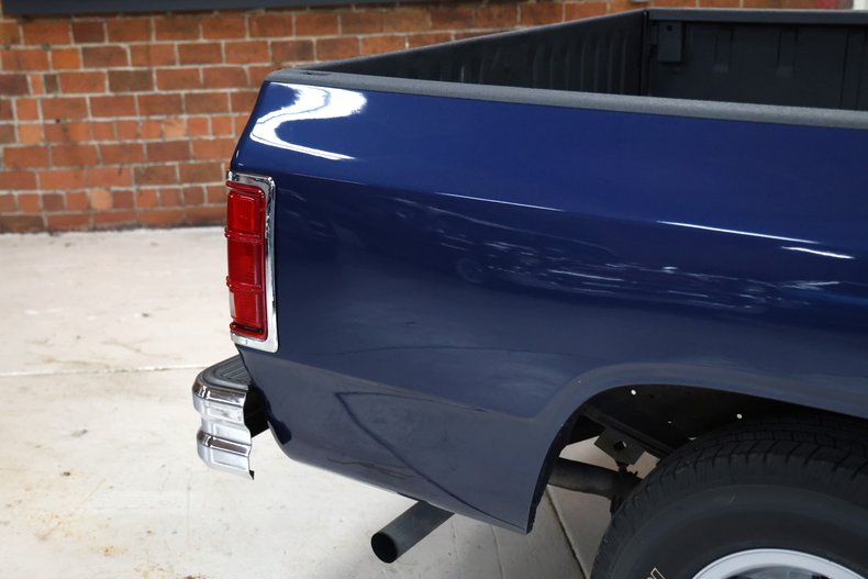 Dodge-Other-1992-Dark-Spectrum-Blue-M-Gray-14