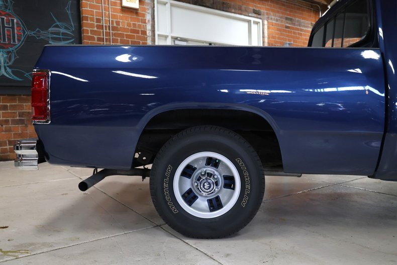 Dodge-Other-1992-Dark-Spectrum-Blue-M-Gray-20
