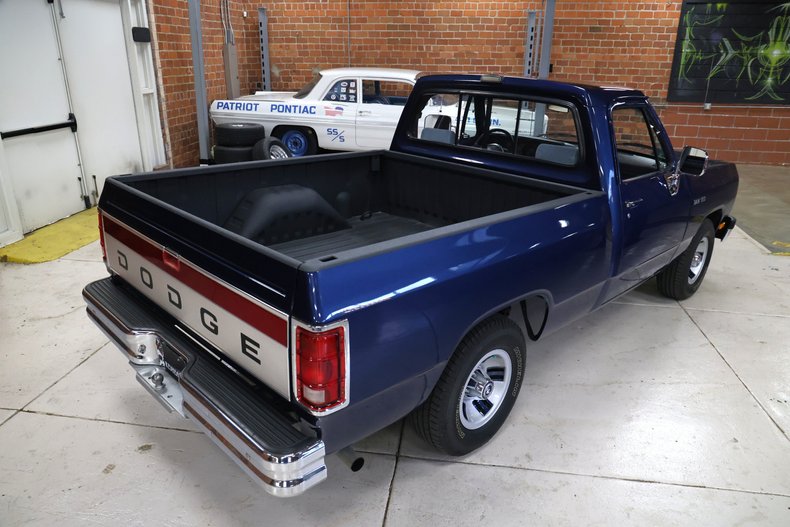 Dodge-Other-1992-Dark-Spectrum-Blue-M-Gray-31