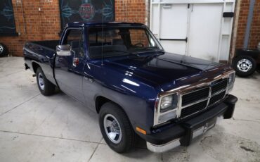 Dodge-Other-1992-Dark-Spectrum-Blue-M-Gray