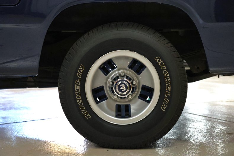 Dodge-Other-1992-Dark-Spectrum-Blue-M-Gray-40