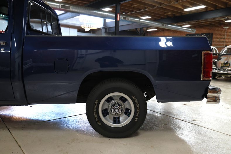 Dodge-Other-1992-Dark-Spectrum-Blue-M-Gray-41