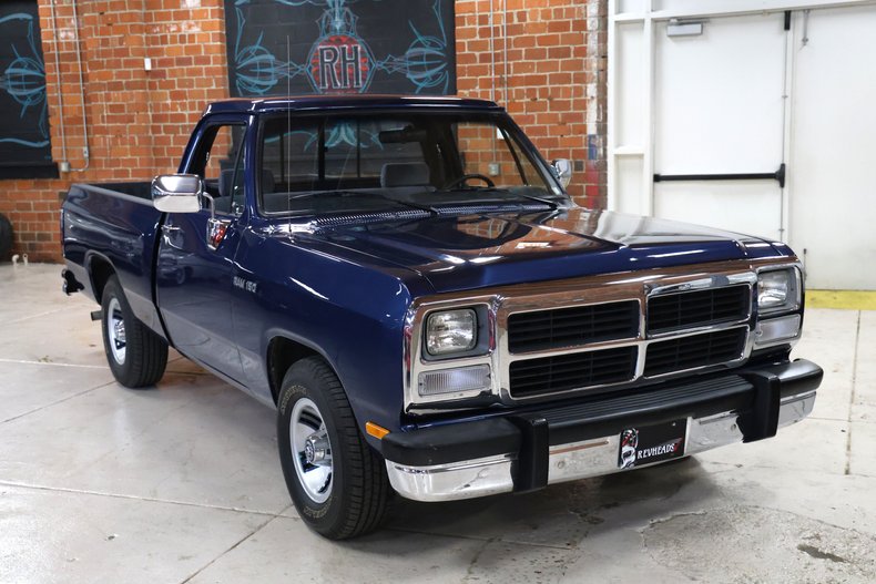 Dodge-Other-1992-Dark-Spectrum-Blue-M-Gray-45