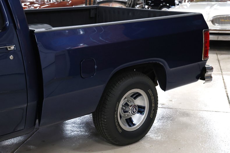 Dodge-Other-1992-Dark-Spectrum-Blue-M-Gray-7