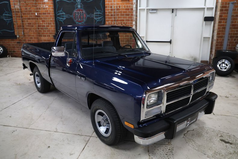 Dodge-Other-1992-Dark-Spectrum-Blue-M-Gray