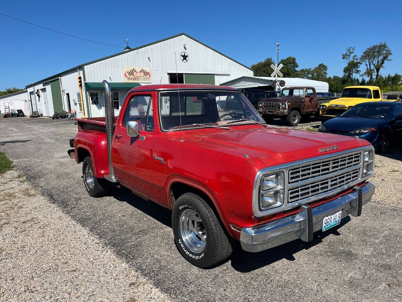 Dodge-Other-Pickups-1979-Pickup-Truck-2
