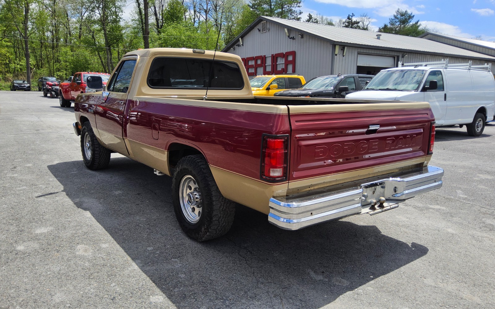 Dodge-Other-Pickups-1991-Standard-Cab-Pickup-6