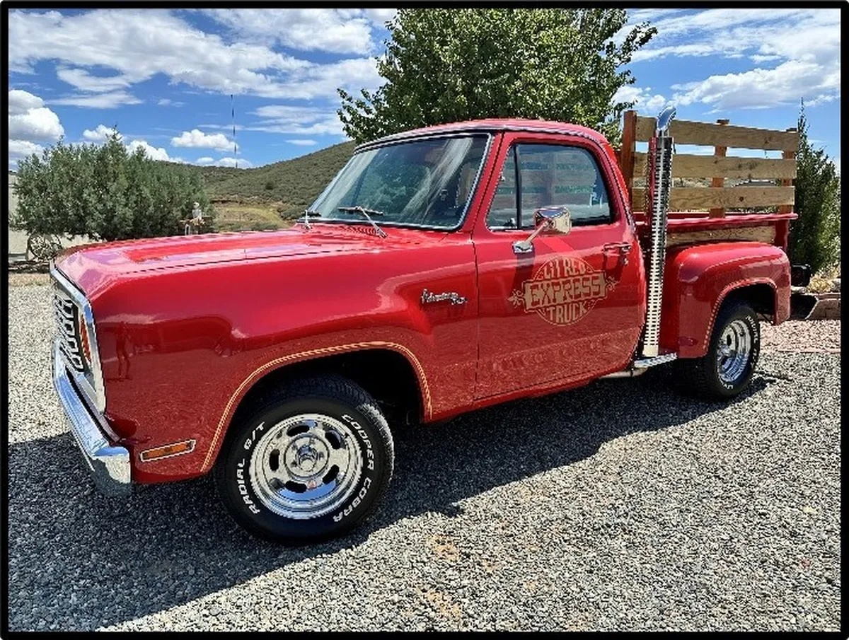 Dodge-Pickup-1978-Red-Red-1