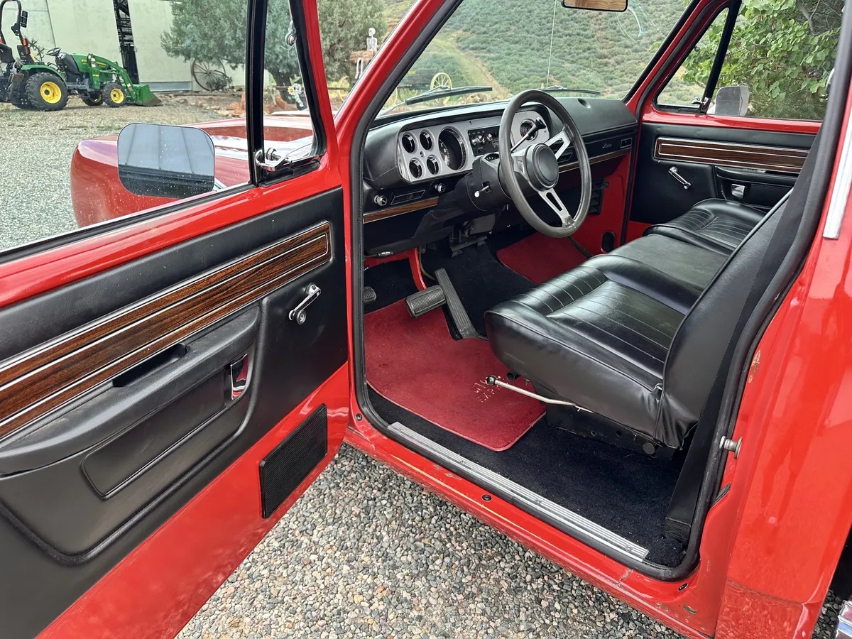 Dodge-Pickup-1978-Red-Red-11
