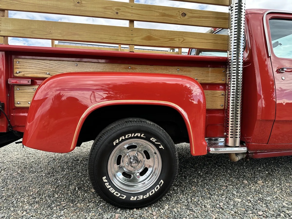 Dodge-Pickup-1978-Red-Red-15