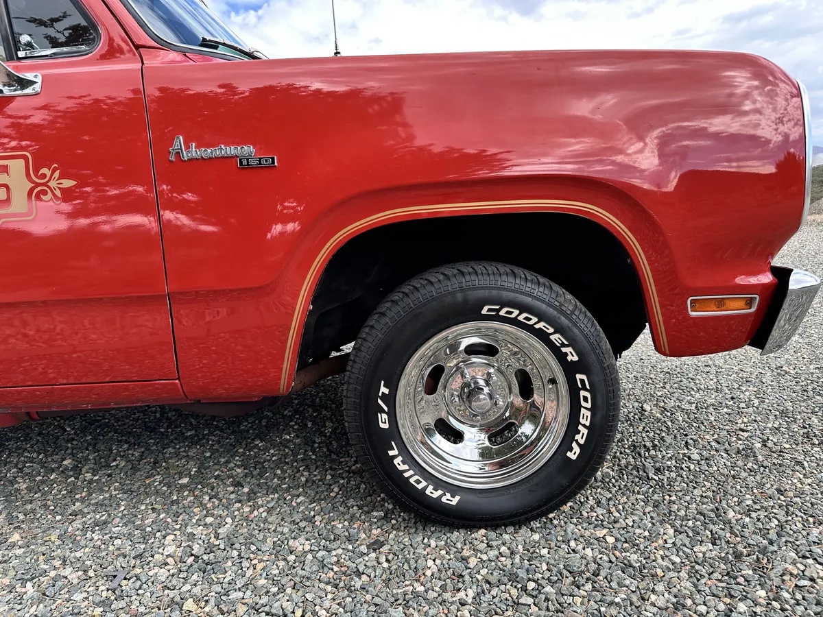Dodge-Pickup-1978-Red-Red-16