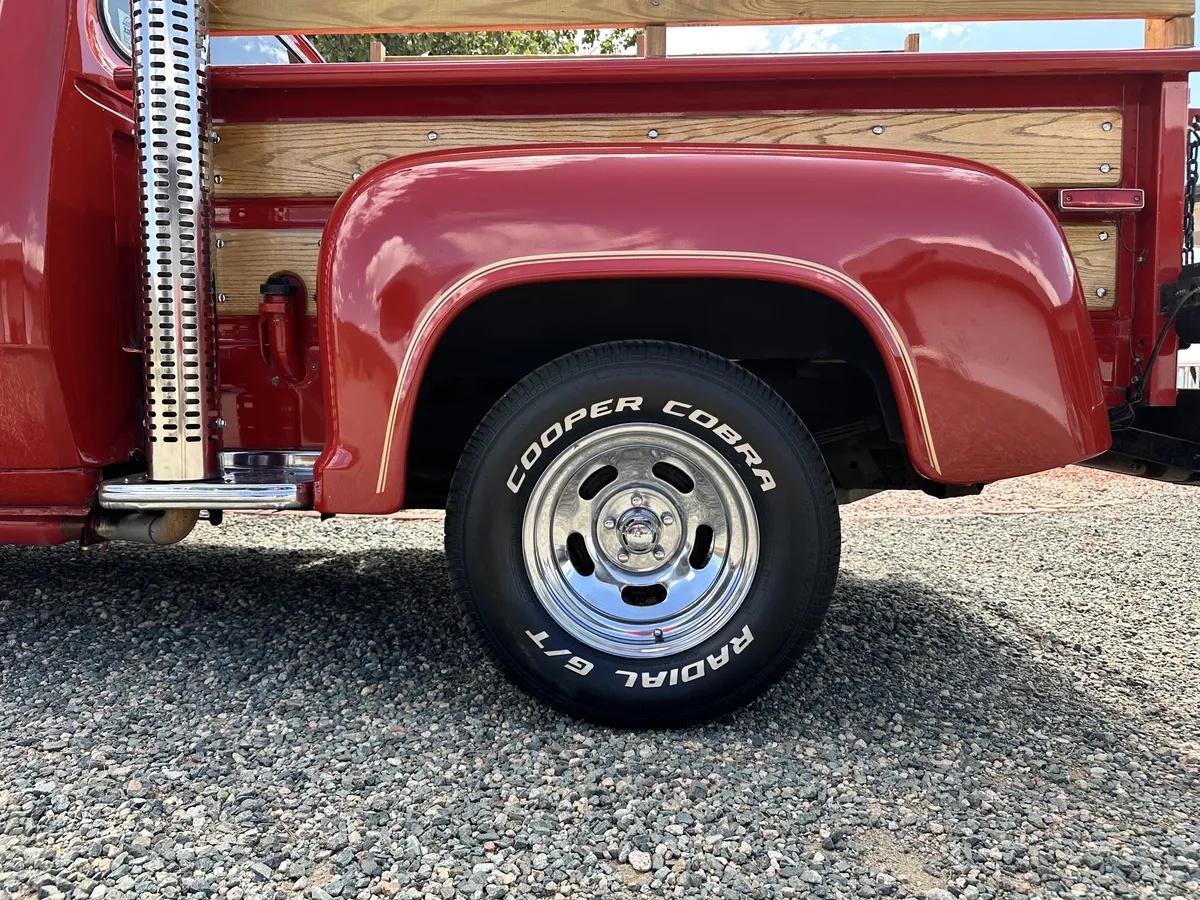 Dodge-Pickup-1978-Red-Red-17