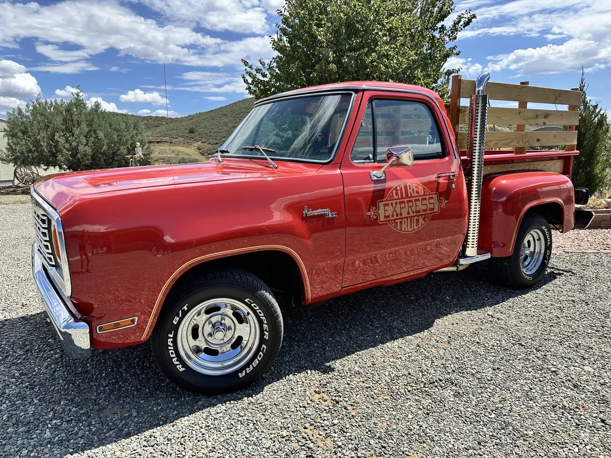 Dodge-Pickup-1978-Red-Red-18