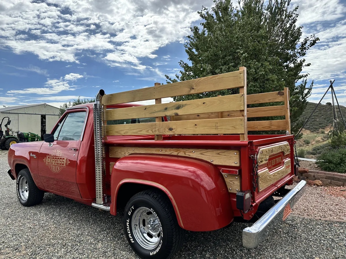 Dodge-Pickup-1978-Red-Red-6