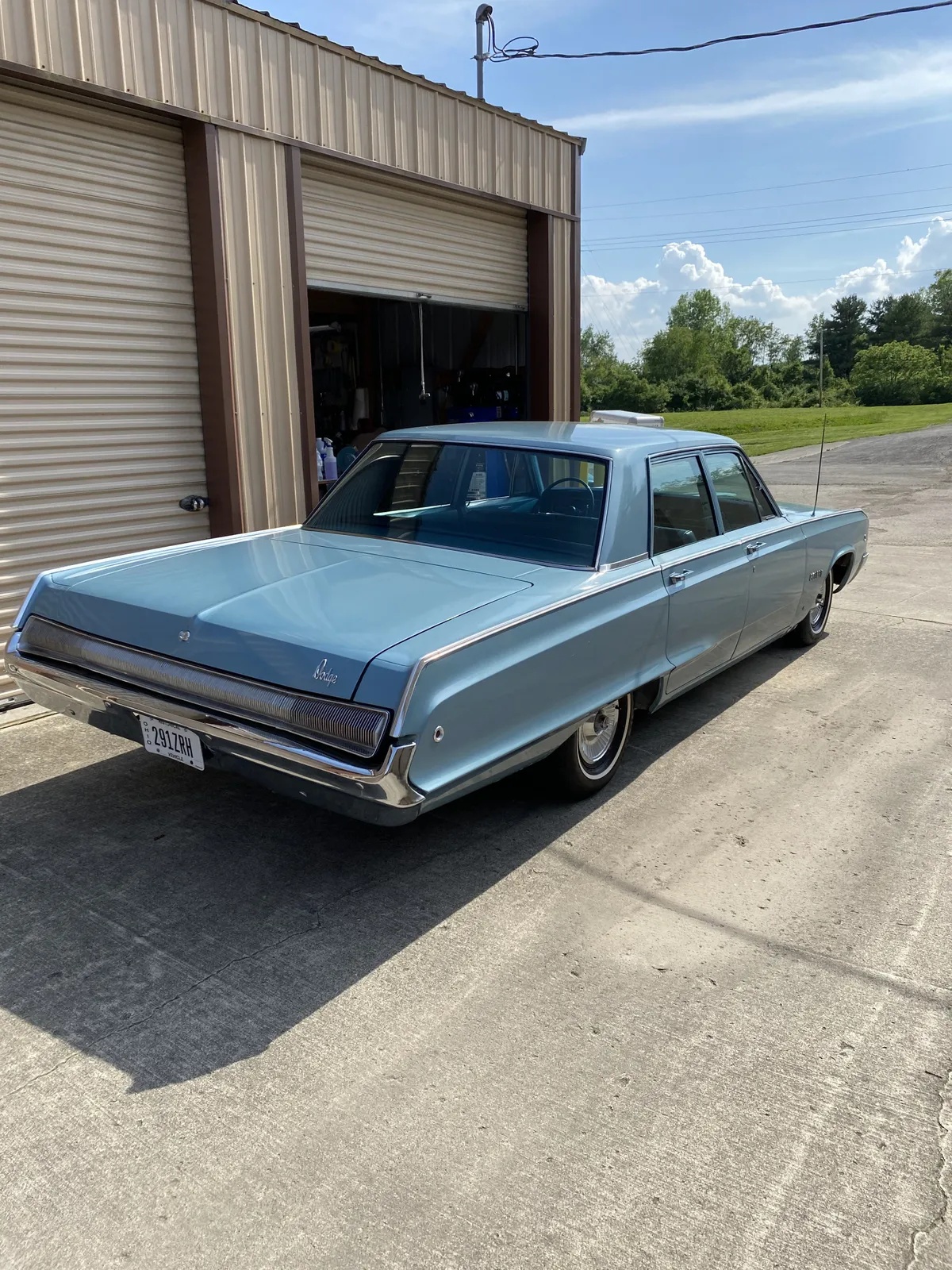 Dodge-Polara-1968-Light-Blue-Medium-Blue-12