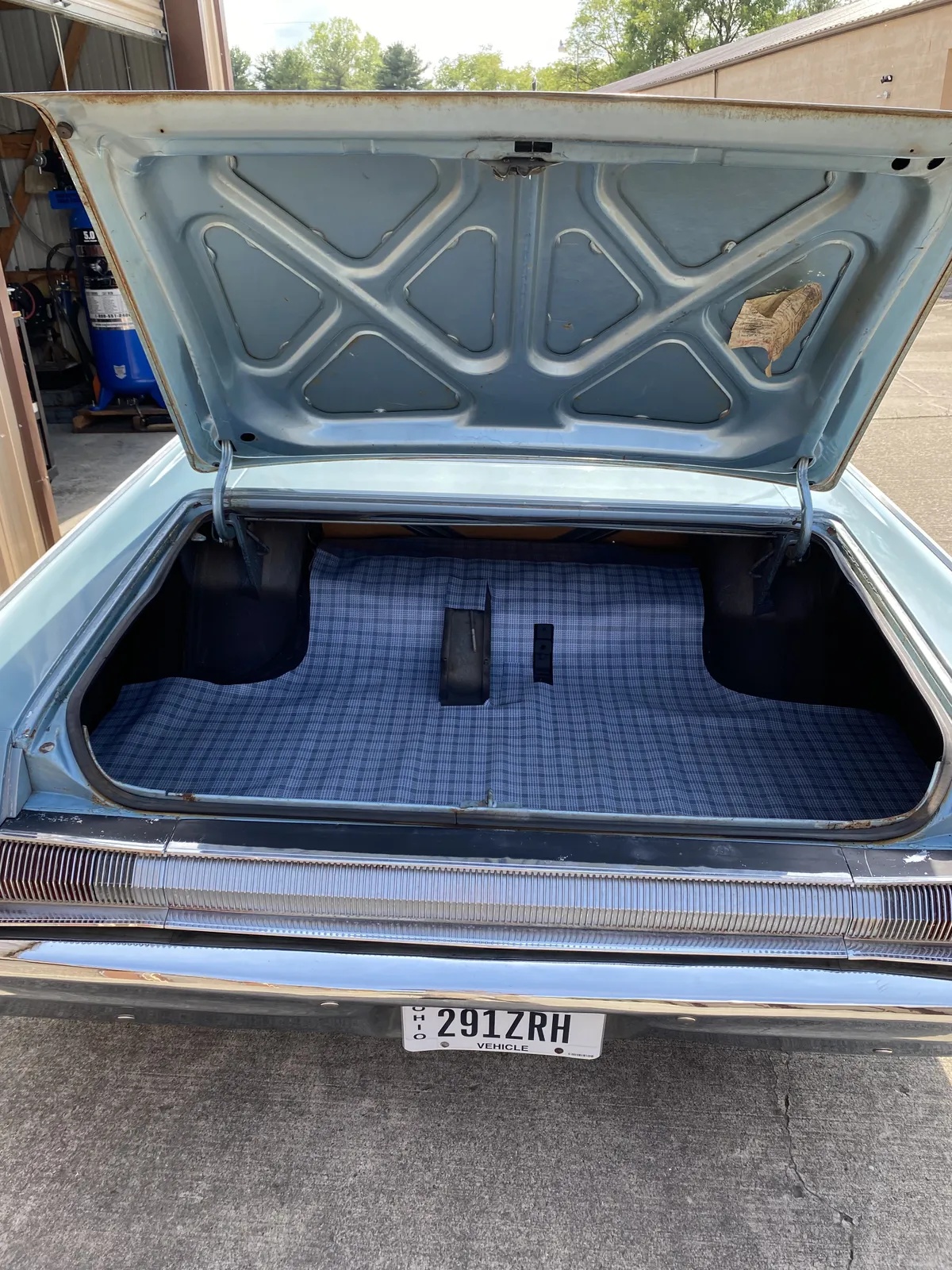 Dodge-Polara-1968-Light-Blue-Medium-Blue-13