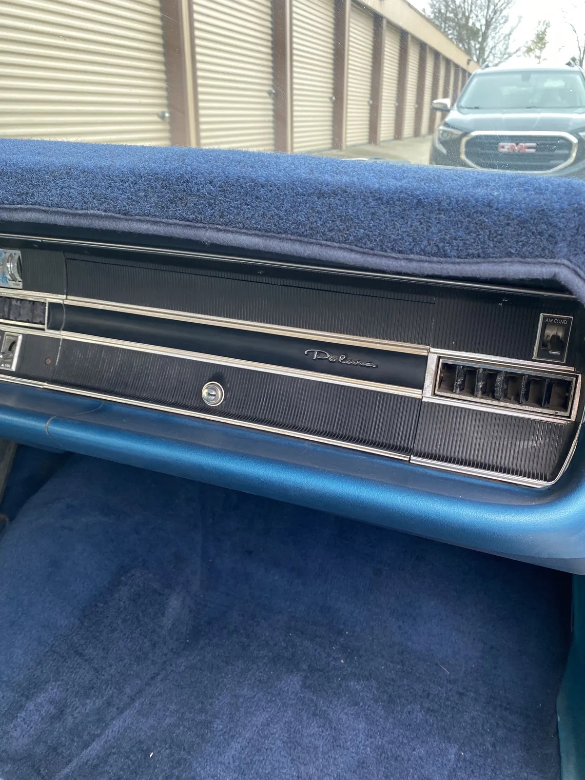 Dodge-Polara-1968-Light-Blue-Medium-Blue-17