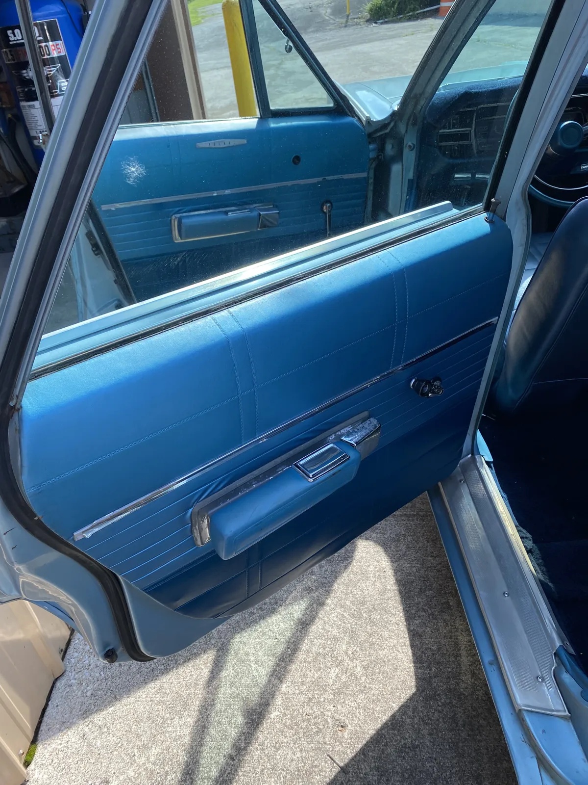 Dodge-Polara-1968-Light-Blue-Medium-Blue-5