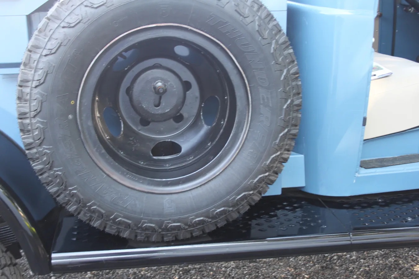 Dodge-Power-wagon-1950-Pewter-Pewter-17