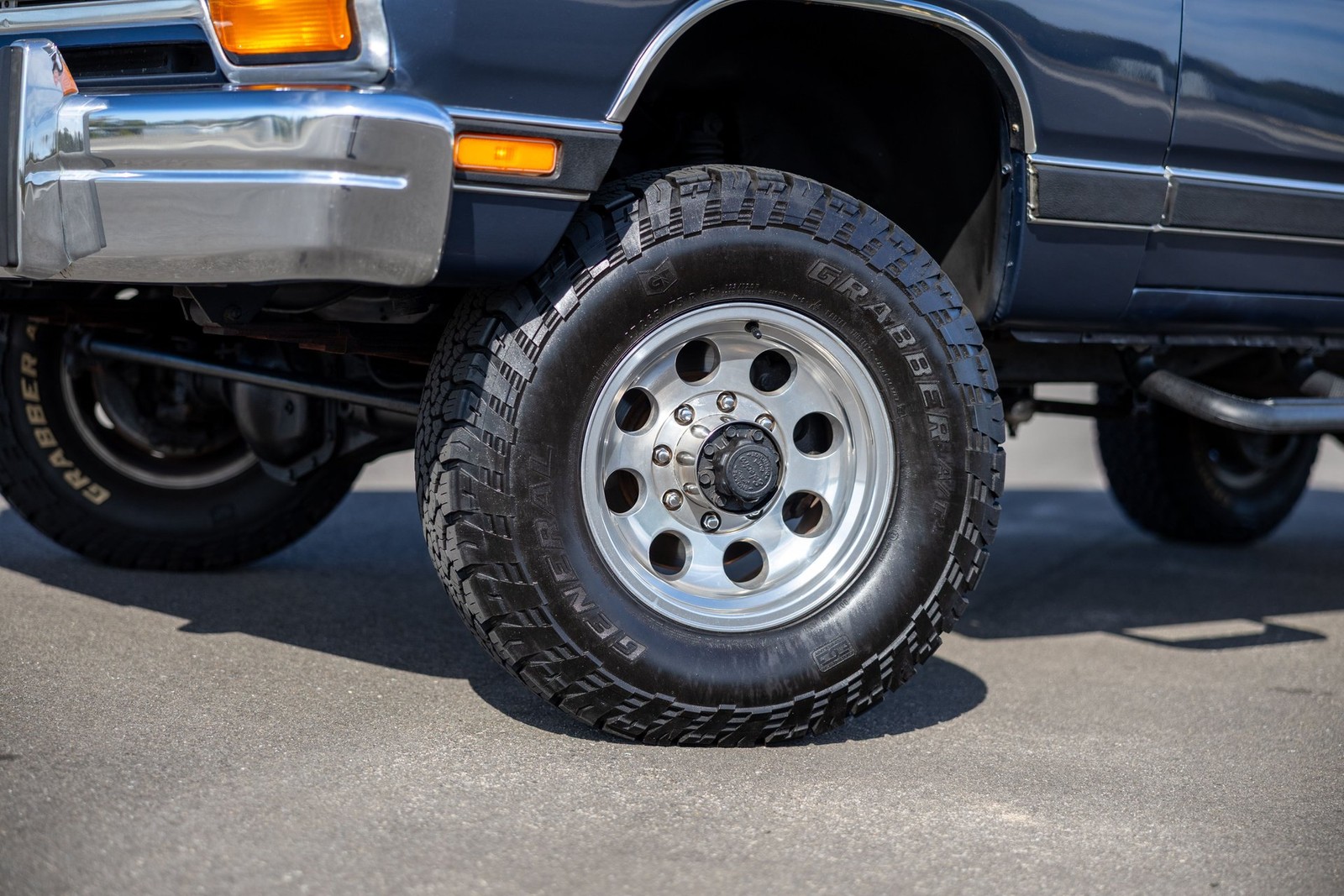 Dodge-Ram-1500-1989-Pickup-Truck-3