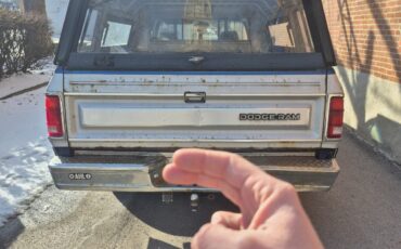 Dodge-Ram-1500-1990-2