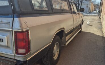 Dodge-Ram-1500-1990-3