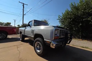 Dodge-Ram-1985-1