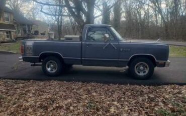 Dodge-Ram-1985