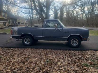 Dodge-Ram-1985