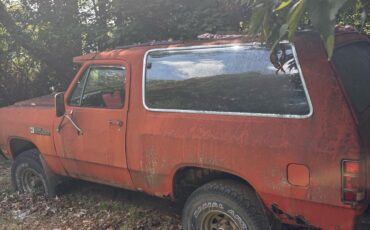 Dodge-Ramcharger-1986-3