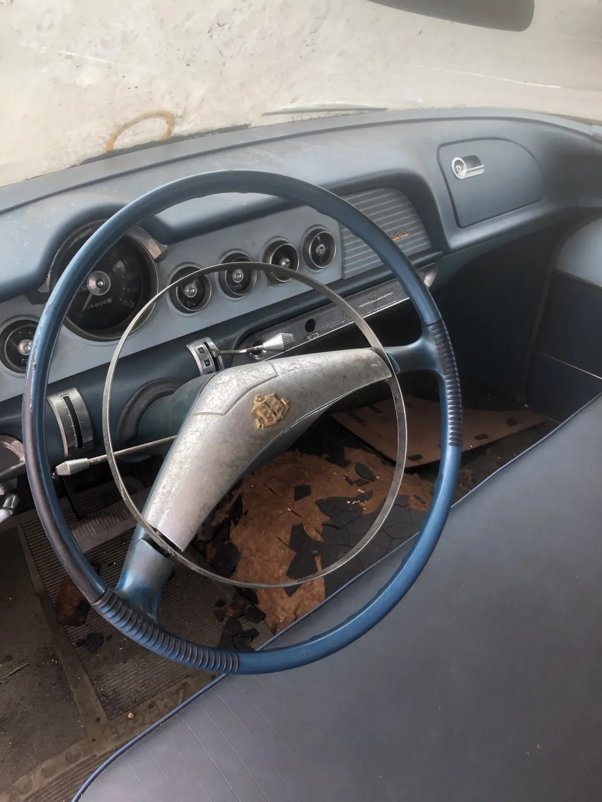 Dodge-Sierra-1955-Patina-Original-Blue-amp-Gray-Vinyl-In-Good-Condition-16