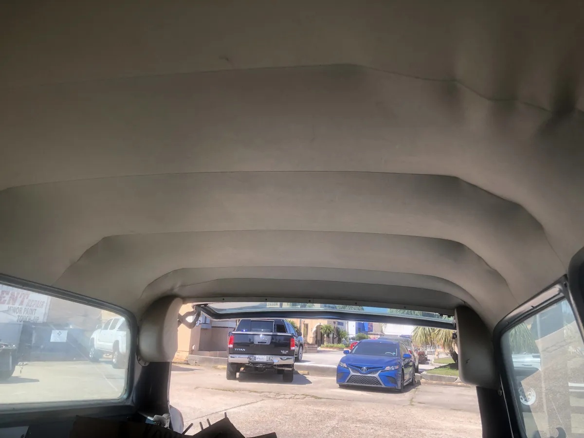 Dodge-Sierra-1955-Patina-Original-Blue-amp-Gray-Vinyl-In-Good-Condition-6