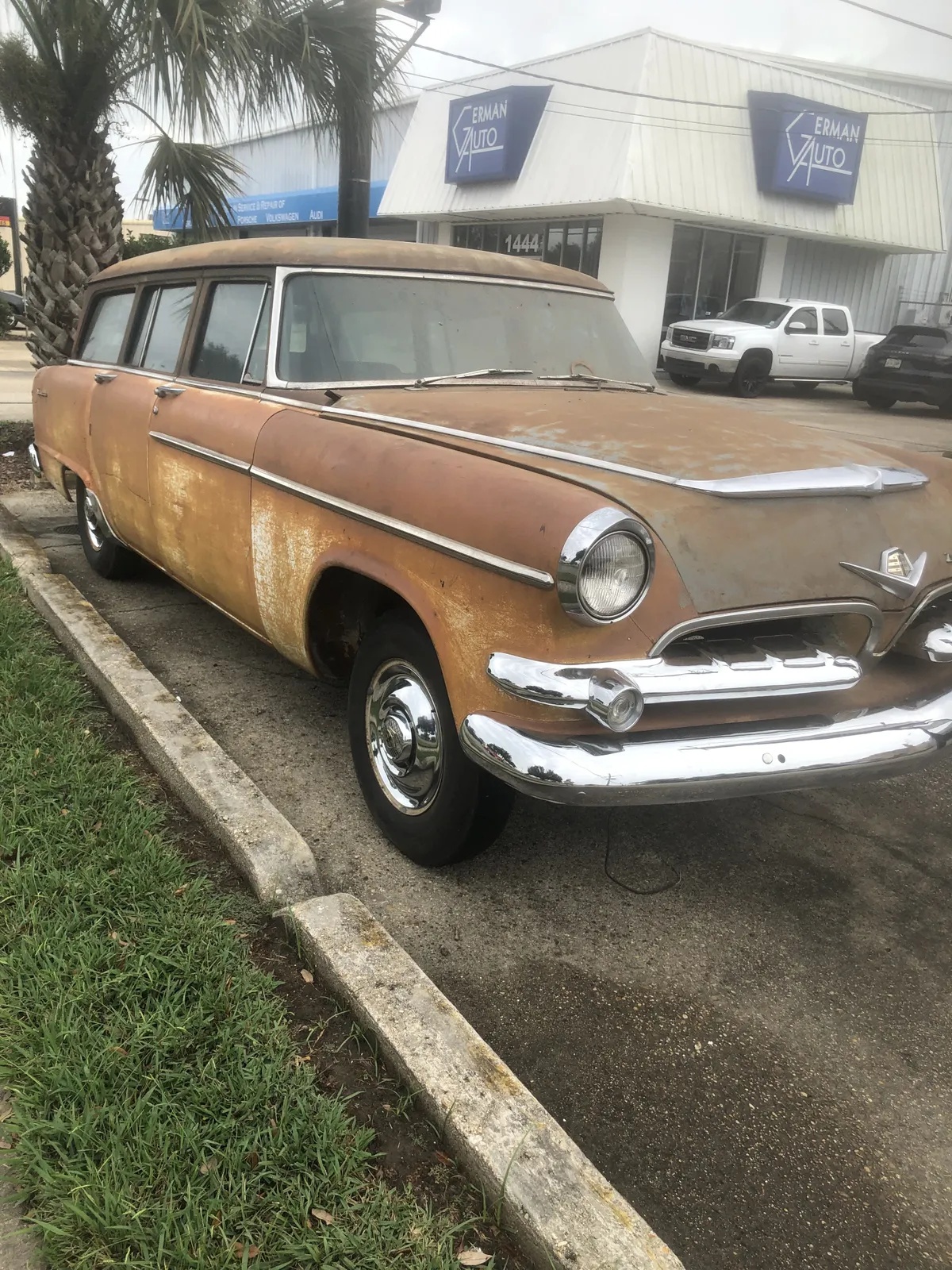 Dodge-Sierra-1955-Patina-Original-Blue-amp-Gray-Vinyl-In-Good-Condition-8
