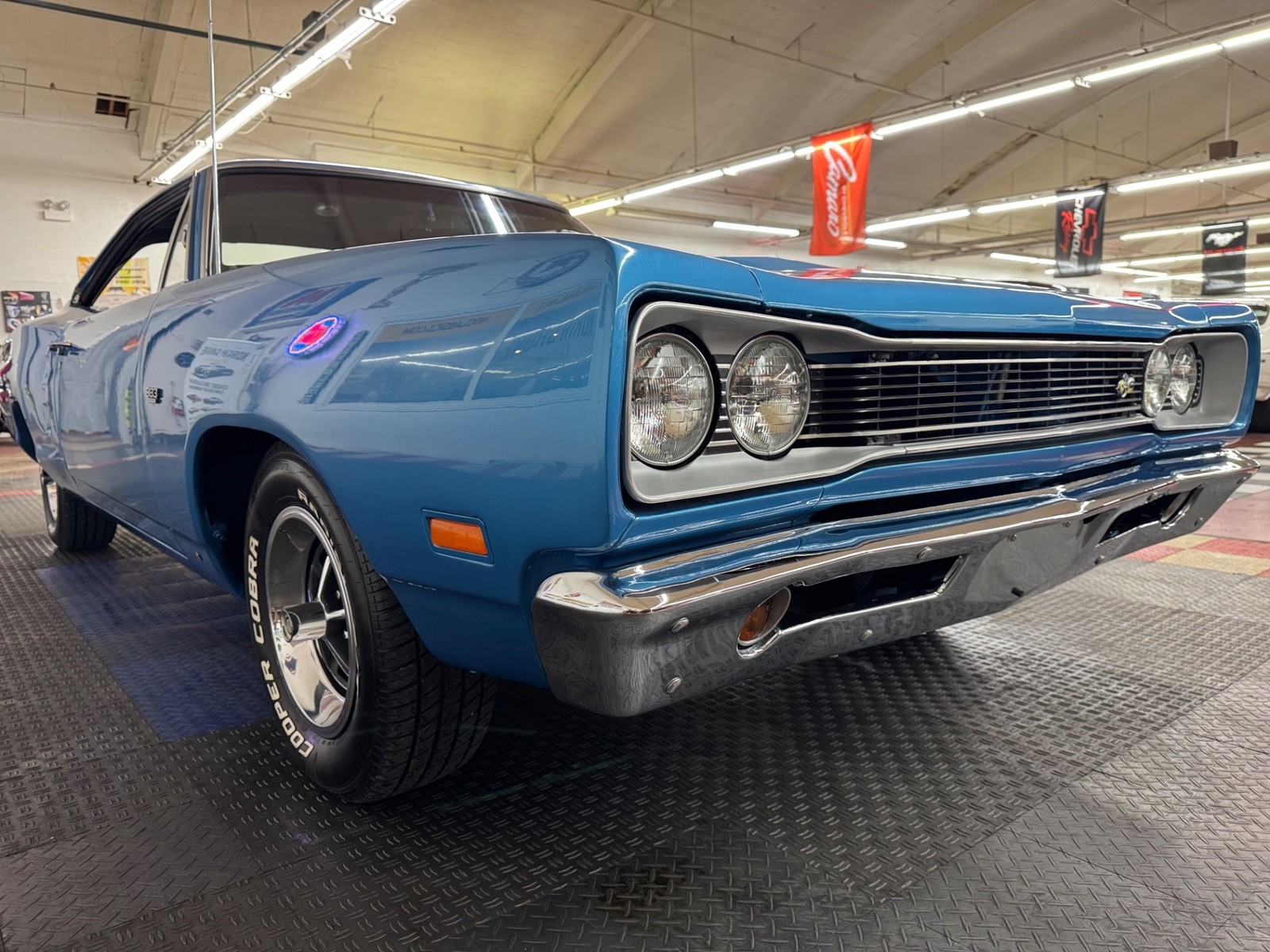 Dodge-Super-Bee-1969-13