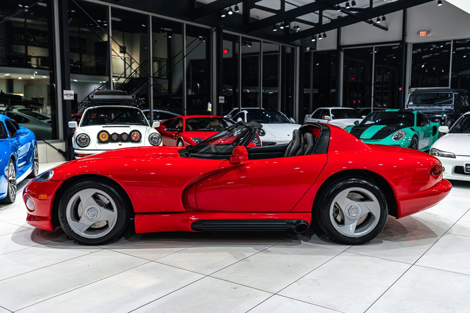 Dodge-Viper-1993-Convertible-32
