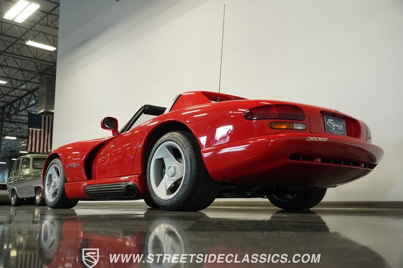 Dodge-Viper-1993-Viper-Red-Gray-15