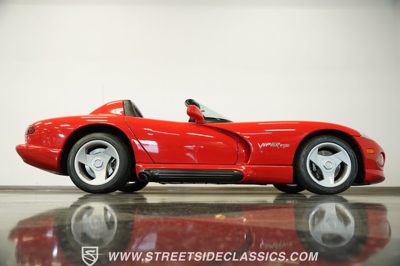 Dodge-Viper-1993-Viper-Red-Gray-18