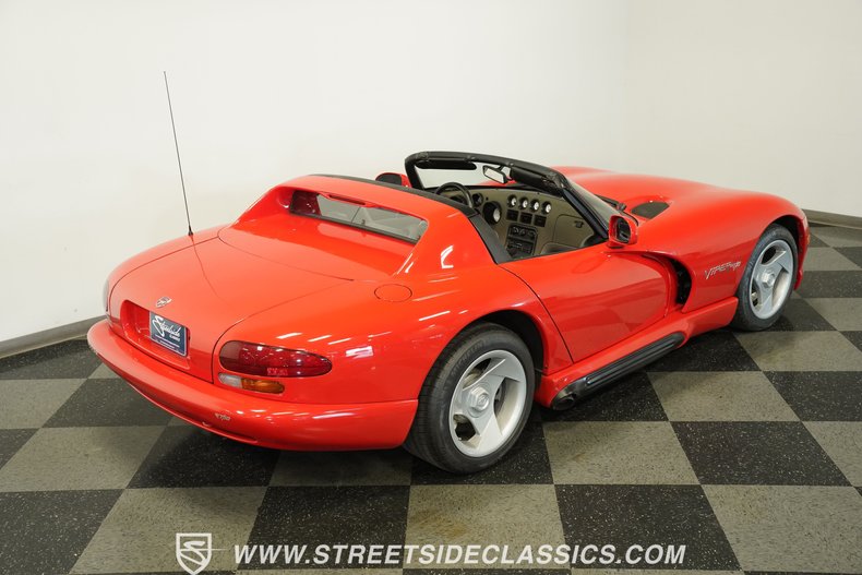 Dodge-Viper-1993-Viper-Red-Gray-2