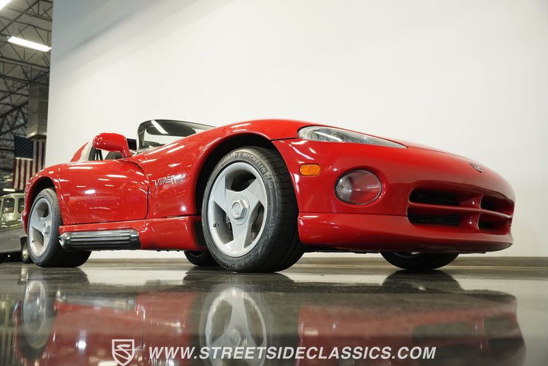 Dodge-Viper-1993-Viper-Red-Gray-20