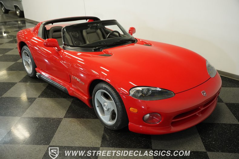 Dodge-Viper-1993-Viper-Red-Gray-22