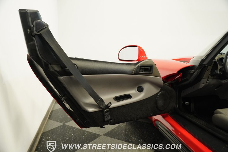 Dodge-Viper-1993-Viper-Red-Gray-35