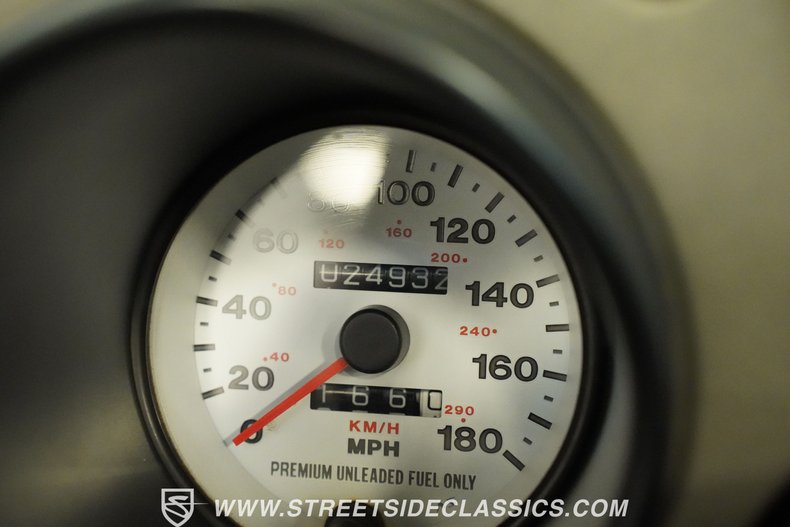 Dodge-Viper-1993-Viper-Red-Gray-39