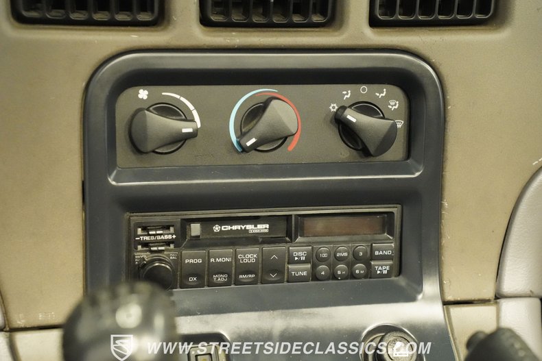 Dodge-Viper-1993-Viper-Red-Gray-41